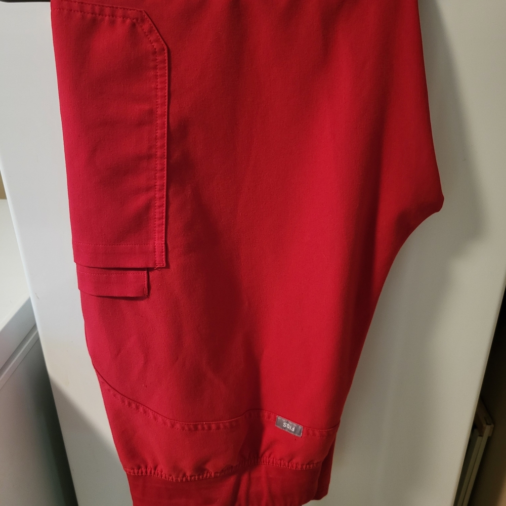 Figs Red Kade Cargo Pants Size Large